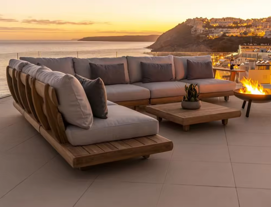 Luxurious Outdoor Set